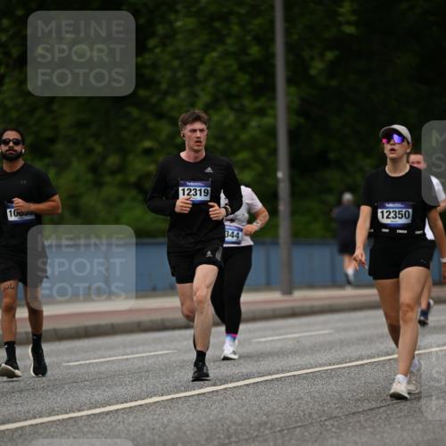 29.06.2025 - hella hamburg halbmarathon Dr. Thomas Lammeyer http://msf.ph/oto/8268370 29.06.2025 10:35:48 Kennedybrücke 1235, 1844, 2672, 2831, 2832, 3358, 3396, 3424, 3571, 3681, 4877, 4953, 5165, 5350, 5496, 5846, 5965, 6160, 6344, 6573, 6640, 7295, 7334, 7816, 8304, 8538, 8806, 9078, 9104, 9183, 9478, 9882, 9883, 10148, 10240, 10421, 10435, 10653, 11178 meine-sportfotos.de