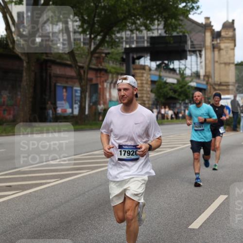 29.06.2025 - hella hamburg halbmarathon Yannick Fuchs http://msf.ph/oto/8268377 29.06.2025 10:36:49 20KM 1169, 1209, 1256, 1312, 1700, 1903, 1962, 2233, 3523, 4823, 5436, 5682, 6639, 6721, 6770, 7105, 7116, 7363, 7693, 7765, 7865, 8694, 9365, 10216, 12098, 13446, 13483, 13709, 13725, 14811, 15095, 15175, 15270, 15654, 16281, 16507, 16626, 16660, 17000, 17016, 17363, 17637, 17864, 17926, 18330, 18559, 18920 meine-sportfotos.de