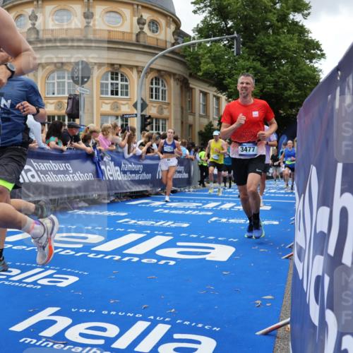 29.06.2025 - hella hamburg halbmarathon Strokosch-Dieckow http://msf.ph/oto/8268383 29.06.2025 10:45:54 Ziel 2189, 3477, 4277, 4345, 5648, 6290, 6532, 7385, 8269, 8577, 8871, 10792, 11821, 11936, 12084, 14462, 14911, 15149, 16624, 17008, 18081, 18185, 19116 meine-sportfotos.de