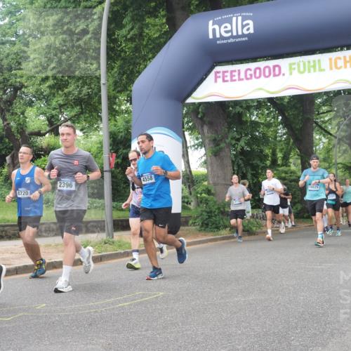 29.06.2025 - hella hamburg halbmarathon KatJ http://msf.ph/oto/8268409 29.06.2025 10:39:26 Zwischen KM18-KM19 2396, 3426, 4558, 4635, 5116, 5607, 6776, 7409, 8720 meine-sportfotos.de
