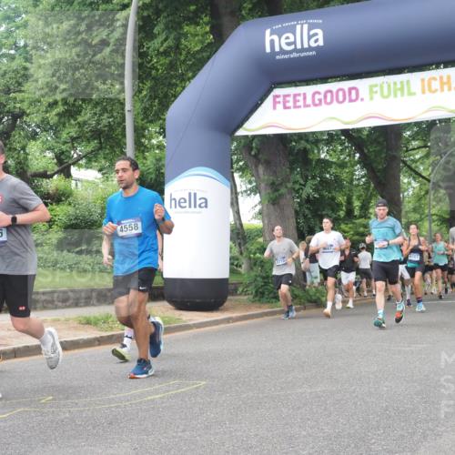 29.06.2025 - hella hamburg halbmarathon KatJ http://msf.ph/oto/8268439 29.06.2025 10:39:27 Zwischen KM18-KM19 2396, 3426, 4558, 4635, 5116, 5607, 6562, 6776, 8661, 8720 meine-sportfotos.de