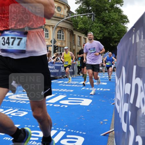 29.06.2025 - hella hamburg halbmarathon Strokosch-Dieckow http://msf.ph/oto/8268440 29.06.2025 10:45:55 Ziel 2189, 3477, 4277, 4345, 5648, 6532, 7385, 8269, 8577, 8871, 10792, 11821, 11936, 12084, 12269, 14462, 14911, 15149, 16624, 17008, 18081, 18185, 19116 meine-sportfotos.de