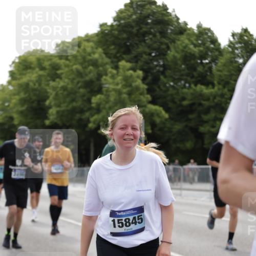 29.06.2025 - hella hamburg halbmarathon Jannik Wohlers http://msf.ph/oto/8268445 29.06.2025 10:33:41 Lombardsbrücke 1417, 1705, 1787, 2265, 2482, 2496, 2526, 2933, 3340, 3345, 3829, 3848, 4479, 4807, 5561, 5584, 5691, 6364, 7324, 7329, 8277, 9094, 9875, 10071, 10360, 10800, 11092, 11432, 11642, 11668, 12165, 12330, 12562, 12896, 13401, 13485, 13934, 14047, 14058, 14873, 14919, 15792, 15793, 15845, 15983, 16115, 16578, 17440, 17789, 17953, 18044, 19145, 19164 meine-sportfotos.de