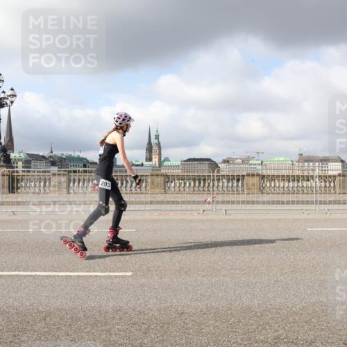 29.06.2025 - hella hamburg halbmarathon Lena Gebhardt http://msf.ph/oto/8268474 29.06.2025 09:04:41 Lombardsbrücke  meine-sportfotos.de