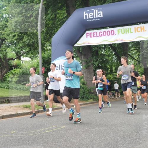 29.06.2025 - hella hamburg halbmarathon KatJ http://msf.ph/oto/8268549 29.06.2025 10:39:29 Zwischen KM18-KM19 2396, 3426, 4558, 4635, 4839, 5032, 5116, 5607, 6562, 7724, 8661, 8710, 8720 meine-sportfotos.de
