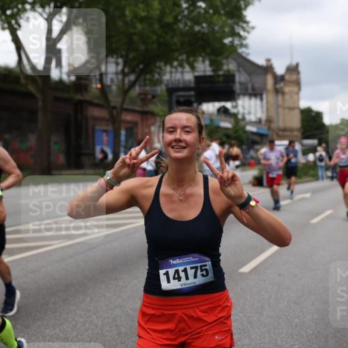 29.06.2025 - hella hamburg halbmarathon Yannick Fuchs http://msf.ph/oto/8268571 29.06.2025 10:48:56 20KM 1125, 1496, 1506, 1628, 2029, 2119, 2252, 2448, 2474, 2561, 2771, 2884, 2955, 3041, 3652, 3791, 3794, 3945, 4029, 4231, 4616, 4868, 4903, 4938, 5319, 6355, 6433, 6443, 6587, 6891, 6938, 8487, 8514, 8618, 8973, 10044, 10368, 10376, 11184, 11333, 11568, 11747, 11797, 11799, 11976, 12483, 12526, 12584, 12961, 13267, 13988, 14036, 14175, 14592, 14638, 14834, 14845, 14948, 15389, 15854, 15868, 15896, 16047, 16110, 16327, 17842, 18031, 18380 meine-sportfotos.de