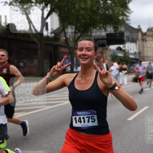 29.06.2025 - hella hamburg halbmarathon Yannick Fuchs http://msf.ph/oto/8268636 29.06.2025 10:48:56 20KM 1125, 1496, 1506, 1628, 2029, 2119, 2252, 2448, 2474, 2561, 2771, 2884, 2955, 3041, 3652, 3791, 3794, 3945, 4029, 4231, 4616, 4868, 4903, 4938, 5319, 6355, 6433, 6443, 6587, 6891, 6938, 8487, 8514, 8618, 8973, 10044, 10368, 10376, 11184, 11333, 11568, 11747, 11797, 11799, 11976, 12483, 12526, 12584, 12961, 13267, 13988, 14036, 14175, 14592, 14638, 14834, 14845, 14948, 15389, 15854, 15868, 15896, 16047, 16110, 16327, 17842, 18031, 18380 meine-sportfotos.de