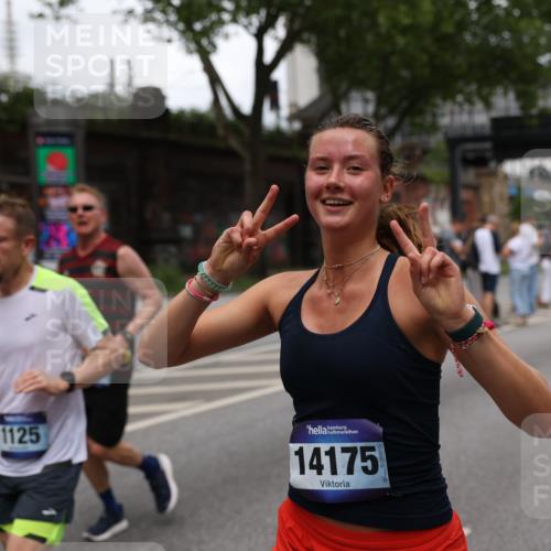 29.06.2025 - hella hamburg halbmarathon Yannick Fuchs http://msf.ph/oto/8268690 29.06.2025 10:48:56 20KM 1125, 1496, 1506, 1628, 2029, 2119, 2252, 2448, 2474, 2561, 2771, 2884, 2955, 3041, 3652, 3791, 3794, 3945, 4029, 4231, 4616, 4868, 4903, 4938, 5319, 6355, 6433, 6443, 6587, 6891, 6938, 8487, 8514, 8618, 8973, 10044, 10368, 10376, 11184, 11333, 11568, 11747, 11797, 11799, 11976, 12483, 12526, 12584, 12961, 13267, 13988, 14036, 14175, 14592, 14638, 14834, 14845, 14948, 15389, 15854, 15868, 15896, 16047, 16110, 16327, 17842, 18031, 18380 meine-sportfotos.de