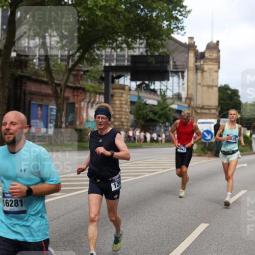 29.06.2025 - hella hamburg halbmarathon Yannick Fuchs http://msf.ph/oto/8268692 29.06.2025 10:36:52 20KM 1209, 1256, 1312, 1700, 1903, 2233, 3523, 4823, 5436, 5682, 6639, 6721, 6770, 7363, 7448, 7693, 7765, 7865, 8694, 10216, 10469, 12098, 13446, 13483, 13709, 13725, 14811, 15095, 15175, 15270, 15654, 16281, 16295, 16507, 16626, 16660, 17000, 17016, 17363, 17637, 17864, 17926, 18330, 18559, 18920 meine-sportfotos.de