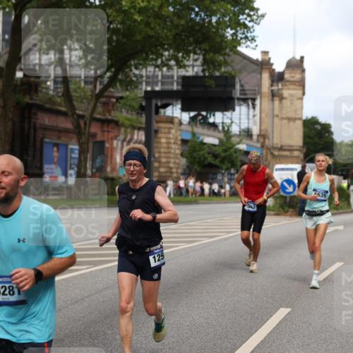 29.06.2025 - hella hamburg halbmarathon Yannick Fuchs http://msf.ph/oto/8268715 29.06.2025 10:36:52 20KM 1209, 1256, 1312, 1700, 1903, 2233, 3523, 4823, 5436, 5682, 6639, 6721, 6770, 7363, 7448, 7693, 7765, 7865, 8694, 10216, 10469, 12098, 13446, 13483, 13709, 13725, 14811, 15095, 15175, 15270, 15654, 16281, 16295, 16507, 16626, 16660, 17000, 17016, 17363, 17637, 17864, 17926, 18330, 18559, 18920 meine-sportfotos.de