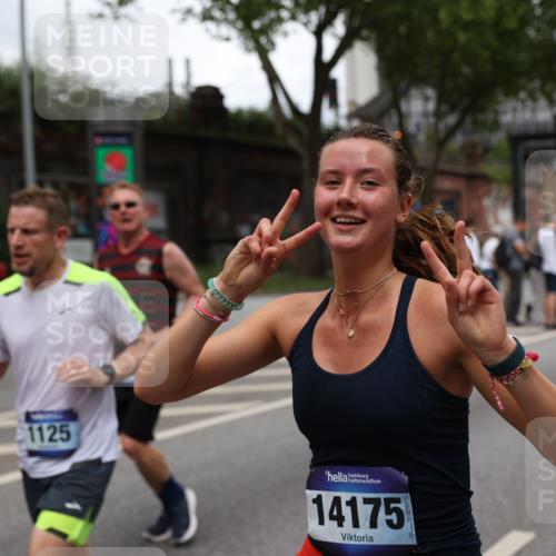 29.06.2025 - hella hamburg halbmarathon Yannick Fuchs http://msf.ph/oto/8268719 29.06.2025 10:48:56 20KM 1125, 1496, 1506, 1628, 2029, 2119, 2252, 2448, 2474, 2561, 2771, 2884, 2955, 3041, 3652, 3791, 3794, 3945, 4029, 4231, 4616, 4868, 4903, 4938, 5319, 6355, 6433, 6443, 6587, 6891, 6938, 8487, 8514, 8618, 8973, 10044, 10368, 10376, 11184, 11333, 11568, 11747, 11797, 11799, 11976, 12483, 12526, 12584, 12961, 13267, 13988, 14036, 14175, 14592, 14638, 14834, 14845, 14948, 15389, 15854, 15868, 15896, 16047, 16110, 16327, 17842, 18031, 18380 meine-sportfotos.de