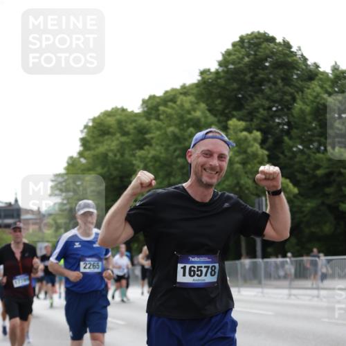 29.06.2025 - hella hamburg halbmarathon Jannik Wohlers http://msf.ph/oto/8268879 29.06.2025 10:33:45 Lombardsbrücke 1705, 1787, 2265, 2464, 2496, 2526, 2933, 3145, 3829, 3848, 4807, 4824, 4826, 5561, 5584, 7324, 7329, 8277, 8349, 10360, 10800, 11432, 11642, 11668, 12165, 12330, 12896, 13401, 13437, 13485, 14047, 14058, 14873, 14919, 15792, 15793, 15845, 15983, 16115, 16578, 17105, 17440, 17789, 17953, 18044, 19145, 19164 meine-sportfotos.de
