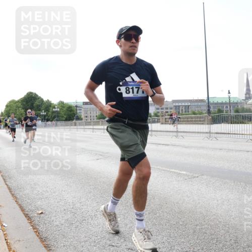 29.06.2025 - hella hamburg halbmarathon Lena Gebhardt http://msf.ph/oto/8268900 29.06.2025 10:11:16 Lombardsbrücke 1166, 1723, 1781, 1866, 2868, 3837, 4287, 5254, 5653, 7271, 7370, 8115, 8171, 8206, 8207, 8368, 8561, 9119, 9169, 9829, 10196, 10372, 11149, 11321, 11755, 12286, 12426, 12556, 12571, 12790, 12836, 13594, 13603, 13939, 14008, 14022, 14149, 14270, 15009, 15214, 15252, 15797, 15908, 16383, 17142, 17500, 17787, 18382, 19172, 19241 meine-sportfotos.de