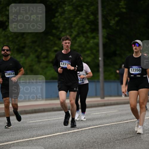 29.06.2025 - hella hamburg halbmarathon Dr. Thomas Lammeyer http://msf.ph/oto/8268940 29.06.2025 10:35:48 Kennedybrücke 1235, 1844, 2672, 2831, 2832, 3358, 3396, 3424, 3571, 3681, 4877, 4953, 5165, 5350, 5496, 5846, 5965, 6160, 6344, 6573, 6640, 7295, 7334, 7816, 8304, 8538, 8806, 9078, 9104, 9183, 9478, 9882, 9883, 10148, 10240, 10421, 10435, 10653, 11178 meine-sportfotos.de