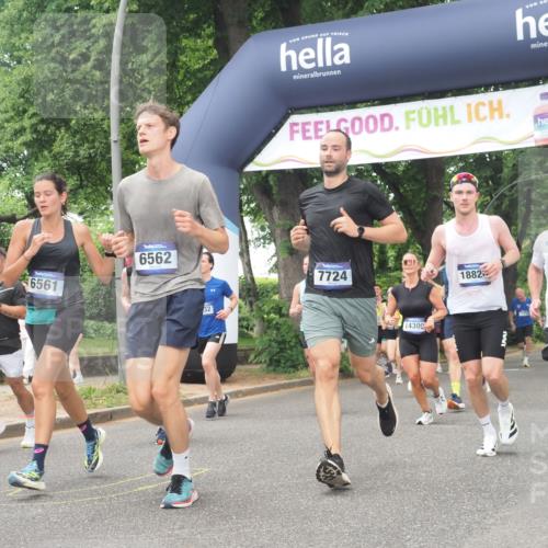 29.06.2025 - hella hamburg halbmarathon KatJ http://msf.ph/oto/8268966 29.06.2025 10:39:30 Zwischen KM18-KM19 2396, 3426, 4558, 4635, 4814, 4839, 5032, 5116, 5607, 6562, 7724, 8661, 8710, 8720 meine-sportfotos.de