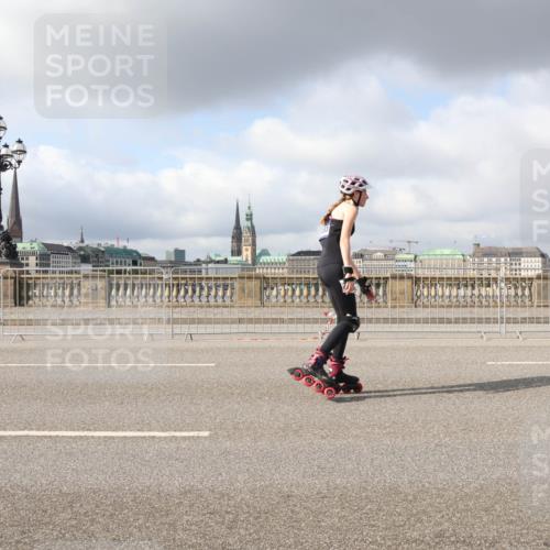 29.06.2025 - hella hamburg halbmarathon Lena Gebhardt http://msf.ph/oto/8268993 29.06.2025 09:04:41 Lombardsbrücke  meine-sportfotos.de
