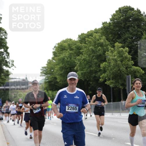 29.06.2025 - hella hamburg halbmarathon Jannik Wohlers http://msf.ph/oto/8268996 29.06.2025 10:33:46 Lombardsbrücke 1672, 1705, 1787, 2265, 2464, 2496, 2526, 2801, 2933, 3145, 3829, 3848, 4807, 4824, 4826, 5561, 5584, 6105, 7324, 7329, 8277, 8349, 8965, 10360, 10800, 11432, 11642, 11668, 12165, 12330, 12896, 13401, 13437, 13485, 14047, 14058, 14854, 14855, 14873, 14919, 15792, 15793, 15845, 15983, 16115, 16578, 17105, 17440, 17650, 17789, 17953, 18044, 19145, 19164 meine-sportfotos.de