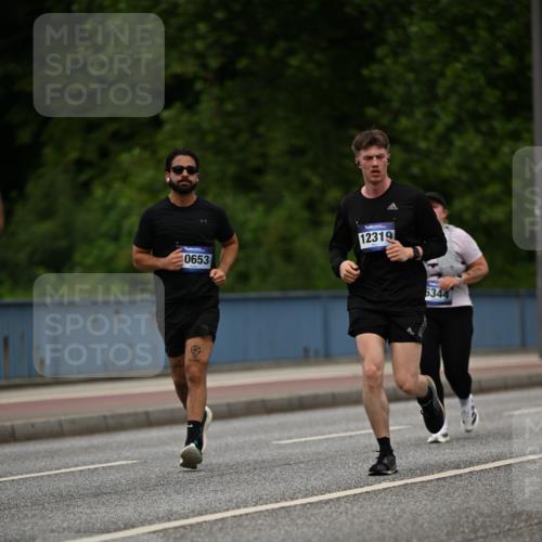 29.06.2025 - hella hamburg halbmarathon Dr. Thomas Lammeyer http://msf.ph/oto/8268999 29.06.2025 10:35:48 Kennedybrücke 1235, 1844, 2672, 2831, 2832, 3358, 3396, 3424, 3571, 3681, 4877, 4953, 5165, 5350, 5496, 5846, 5965, 6160, 6344, 6573, 6640, 7295, 7334, 7816, 8304, 8538, 8806, 9078, 9104, 9183, 9478, 9882, 9883, 10148, 10240, 10421, 10435, 10653, 11178 meine-sportfotos.de