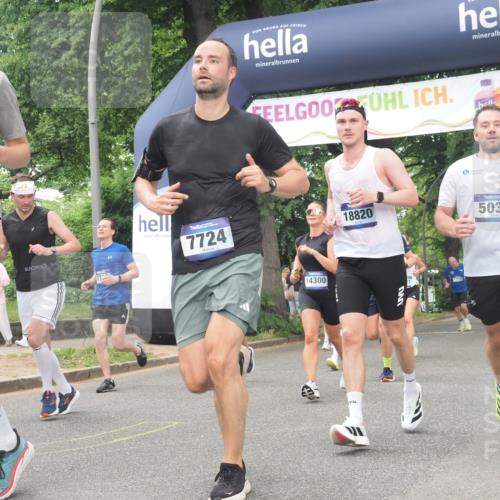 29.06.2025 - hella hamburg halbmarathon KatJ http://msf.ph/oto/8269023 29.06.2025 10:39:31 Zwischen KM18-KM19 2364, 2396, 3426, 4558, 4814, 4839, 5032, 5116, 5482, 5607, 6562, 6657, 7724, 7732, 8661, 8710, 8720 meine-sportfotos.de
