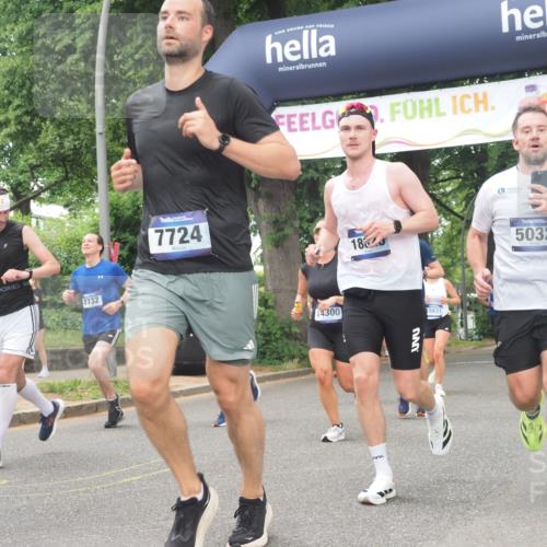 29.06.2025 - hella hamburg halbmarathon KatJ http://msf.ph/oto/8269037 29.06.2025 10:39:31 Zwischen KM18-KM19 2364, 2396, 3426, 4558, 4814, 4839, 5032, 5116, 5482, 5607, 6562, 6657, 7724, 7732, 8661, 8710, 8720 meine-sportfotos.de