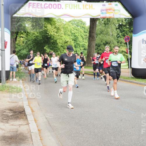 29.06.2025 - hella hamburg halbmarathon MichiJ http://msf.ph/oto/8269087 29.06.2025 10:31:06 Zwischen KM18-KM19 2233, 9371, 14201, 14210, 15301, 15921, 17363, 18304 meine-sportfotos.de