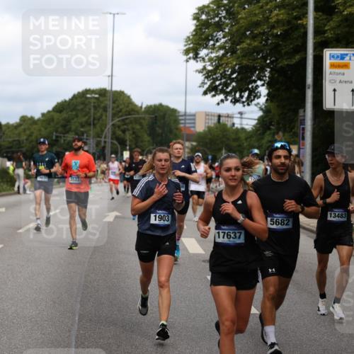 29.06.2025 - hella hamburg halbmarathon Yannick Fuchs http://msf.ph/oto/8269116 29.06.2025 10:36:53 20KM 1209, 1256, 1312, 1700, 1903, 2233, 3523, 4823, 5436, 5682, 6639, 6721, 6770, 7035, 7363, 7448, 7693, 7734, 7765, 7865, 8694, 10216, 10469, 12098, 13446, 13483, 13709, 13725, 14811, 15095, 15175, 15270, 15654, 16281, 16295, 16507, 16626, 16660, 17000, 17016, 17363, 17637, 17864, 17926, 18330, 18559, 18920 meine-sportfotos.de