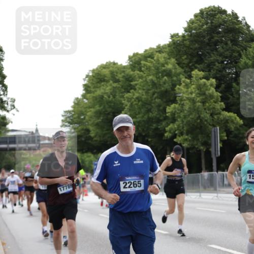 29.06.2025 - hella hamburg halbmarathon Jannik Wohlers http://msf.ph/oto/8269124 29.06.2025 10:33:46 Lombardsbrücke 1672, 1705, 1787, 2265, 2464, 2496, 2526, 2801, 2933, 3145, 3829, 3848, 4807, 4824, 4826, 5561, 5584, 6105, 7324, 7329, 8277, 8349, 8965, 10360, 10800, 11432, 11642, 11668, 12165, 12330, 12896, 13401, 13437, 13485, 14047, 14058, 14854, 14855, 14873, 14919, 15792, 15793, 15845, 15983, 16115, 16578, 17105, 17440, 17650, 17789, 17953, 18044, 19145, 19164 meine-sportfotos.de