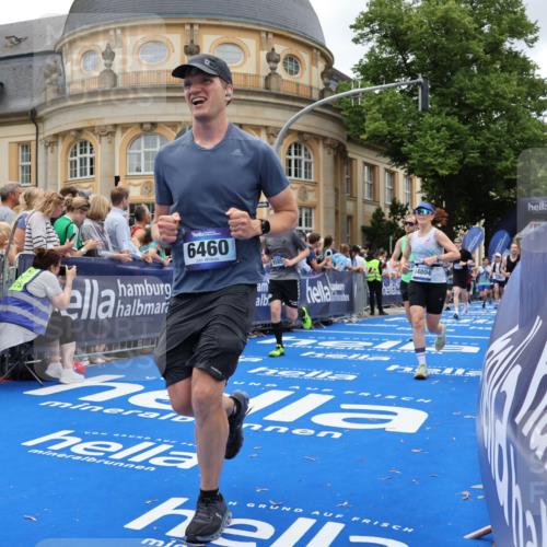 29.06.2025 - hella hamburg halbmarathon Strokosch-Dieckow http://msf.ph/oto/8269139 29.06.2025 10:46:06 Ziel 1569, 1759, 2189, 2590, 2707, 3087, 5648, 6388, 6460, 7450, 7961, 8269, 9585, 10796, 11094, 11125, 11936, 12269, 13630, 14462, 14804, 16136, 16466, 16475, 18081, 18702, 18797 meine-sportfotos.de