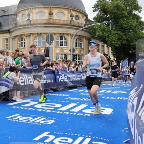 29.06.2025 - hella hamburg halbmarathon Strokosch-Dieckow http://msf.ph/oto/8269228 29.06.2025 10:46:07 Ziel 1569, 1759, 2048, 2590, 2707, 3087, 4949, 5648, 6388, 6460, 7450, 7961, 8269, 9585, 10796, 11094, 11125, 11936, 12269, 13630, 14804, 16136, 16466, 16475, 17190, 18081, 18702, 18797 meine-sportfotos.de