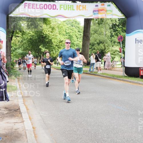 29.06.2025 - hella hamburg halbmarathon MichiJ http://msf.ph/oto/8269238 29.06.2025 10:55:29 Zwischen KM18-KM19 2712, 4492, 6822, 8147, 9128, 14149, 17746, 18042, 19134 meine-sportfotos.de
