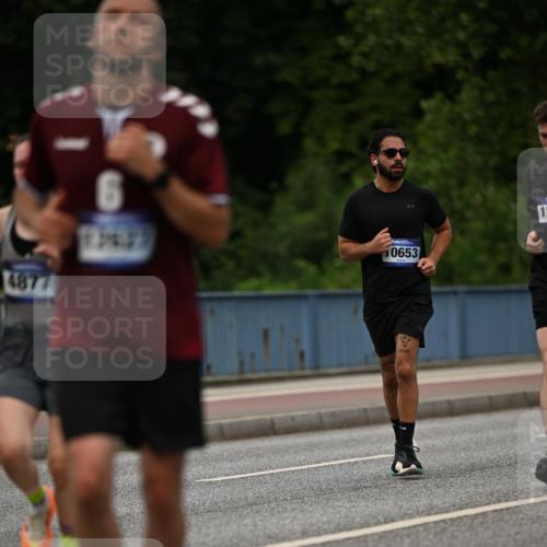 29.06.2025 - hella hamburg halbmarathon Dr. Thomas Lammeyer http://msf.ph/oto/8269246 29.06.2025 10:35:49 Kennedybrücke 1235, 1844, 2672, 2831, 2832, 3358, 3396, 3424, 3571, 3681, 4877, 4953, 5165, 5350, 5496, 5846, 5965, 6160, 6344, 6573, 7295, 7334, 7816, 8304, 8538, 8806, 9078, 9104, 9183, 9478, 9882, 9883, 10240, 10421, 10435, 10653, 11178 meine-sportfotos.de