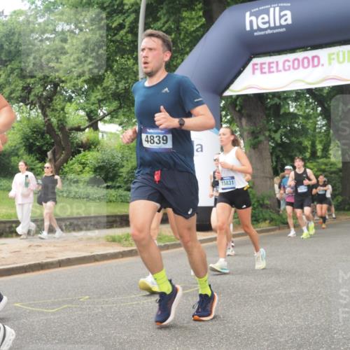 29.06.2025 - hella hamburg halbmarathon KatJ http://msf.ph/oto/8269257 29.06.2025 10:39:33 Zwischen KM18-KM19 2364, 2396, 4814, 4839, 5032, 5482, 6562, 6657, 7178, 7724, 7732, 8172, 8661, 8710, 8720 meine-sportfotos.de