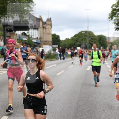 29.06.2025 - hella hamburg halbmarathon Yannick Fuchs http://msf.ph/oto/8269264 29.06.2025 10:48:59 20KM 1125, 1506, 1628, 2029, 2119, 2252, 2448, 2561, 2884, 2955, 3041, 3256, 3652, 3945, 4029, 4231, 4616, 4868, 4903, 4938, 5319, 6355, 6433, 6587, 6891, 6938, 8487, 8514, 8618, 8973, 10044, 10368, 10376, 11184, 11333, 11568, 11797, 11799, 11976, 12483, 12526, 12584, 12961, 13267, 13988, 14175, 14638, 14834, 14845, 14909, 15389, 15854, 15868, 15896, 16047, 16110, 16327, 17842, 18031, 18190, 18380 meine-sportfotos.de