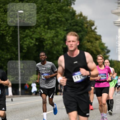 29.06.2025 - hella hamburg halbmarathon Dr. Thomas Lammeyer http://msf.ph/oto/8269302 29.06.2025 10:15:09 Kennedybrücke 1531, 1866, 2868, 4287, 5379, 5440, 8171, 8807, 8810, 9169, 10196, 10372, 11149, 11321 meine-sportfotos.de