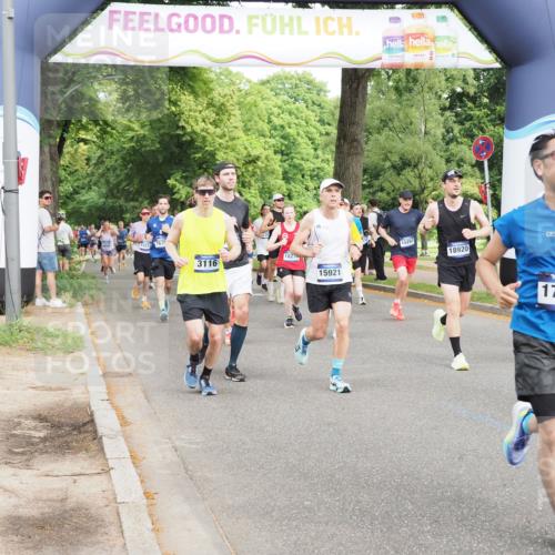 29.06.2025 - hella hamburg halbmarathon MichiJ http://msf.ph/oto/8269402 29.06.2025 10:31:09 Zwischen KM18-KM19 2233, 3116, 3697, 9371, 14201, 14210, 15233, 15301, 15921, 16626, 17363, 17864, 18274, 18632, 18920, 18987, 19090 meine-sportfotos.de