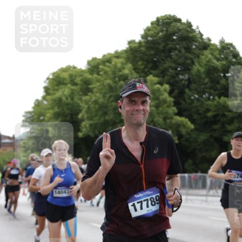 29.06.2025 - hella hamburg halbmarathon Jannik Wohlers http://msf.ph/oto/8269437 29.06.2025 10:33:48 Lombardsbrücke 1672, 1705, 1787, 2265, 2464, 2496, 2526, 2801, 2933, 3145, 3829, 3848, 4807, 4824, 4826, 5584, 6105, 7324, 7329, 8277, 8349, 8965, 10360, 10564, 11432, 11642, 11668, 12165, 12330, 12896, 13437, 13485, 13747, 14047, 14058, 14854, 14855, 14873, 14919, 15792, 15793, 15845, 15983, 16115, 16578, 17105, 17440, 17650, 17789, 17953, 18044 meine-sportfotos.de