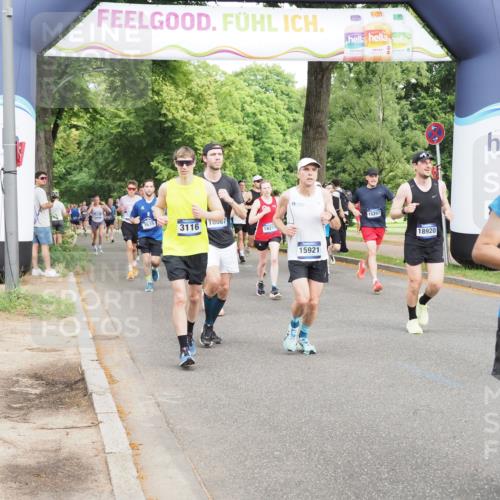 29.06.2025 - hella hamburg halbmarathon MichiJ http://msf.ph/oto/8269448 29.06.2025 10:31:09 Zwischen KM18-KM19 2233, 3116, 3697, 9371, 14201, 14210, 15233, 15301, 15921, 16626, 17363, 17864, 18274, 18632, 18920, 18987, 19090 meine-sportfotos.de