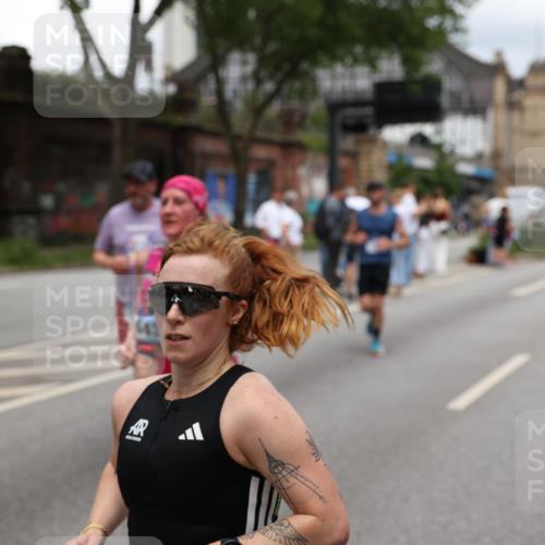 29.06.2025 - hella hamburg halbmarathon Yannick Fuchs http://msf.ph/oto/8269454 29.06.2025 10:48:59 20KM 1125, 1506, 1628, 2029, 2119, 2252, 2448, 2561, 2884, 2955, 3041, 3256, 3652, 3945, 4029, 4231, 4616, 4868, 4903, 4938, 5319, 6355, 6433, 6587, 6891, 6938, 8487, 8514, 8618, 8973, 10044, 10368, 10376, 11184, 11333, 11568, 11797, 11799, 11976, 12483, 12526, 12584, 12961, 13267, 13988, 14175, 14638, 14834, 14845, 14909, 15389, 15854, 15868, 15896, 16047, 16110, 16327, 17842, 18031, 18190, 18380 meine-sportfotos.de