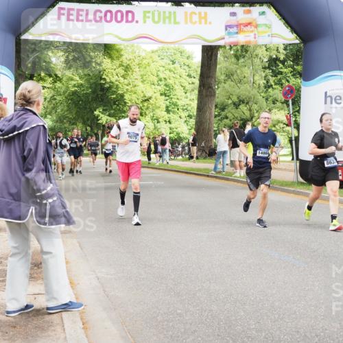 29.06.2025 - hella hamburg halbmarathon MichiJ http://msf.ph/oto/8269460 29.06.2025 10:55:33 Zwischen KM18-KM19 4492, 8632, 9075, 9128, 14149, 14868, 15697, 19134 meine-sportfotos.de