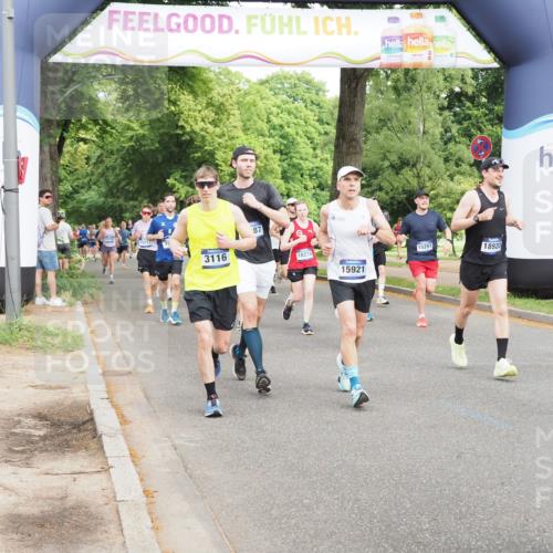 29.06.2025 - hella hamburg halbmarathon MichiJ http://msf.ph/oto/8269491 29.06.2025 10:31:09 Zwischen KM18-KM19 2233, 3116, 3697, 9371, 14201, 14210, 15233, 15301, 15921, 16626, 17363, 17864, 18274, 18632, 18920, 18987, 19090 meine-sportfotos.de