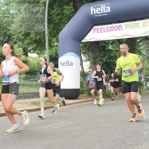 29.06.2025 - hella hamburg halbmarathon KatJ http://msf.ph/oto/8269499 29.06.2025 10:39:33 Zwischen KM18-KM19 2364, 2396, 4814, 4839, 5032, 5482, 6562, 6657, 7178, 7724, 7732, 8172, 8661, 8710, 8720 meine-sportfotos.de
