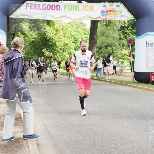 29.06.2025 - hella hamburg halbmarathon MichiJ http://msf.ph/oto/8269584 29.06.2025 10:55:34 Zwischen KM18-KM19 4492, 8632, 9075, 9128, 14149, 14868, 15697, 19134 meine-sportfotos.de