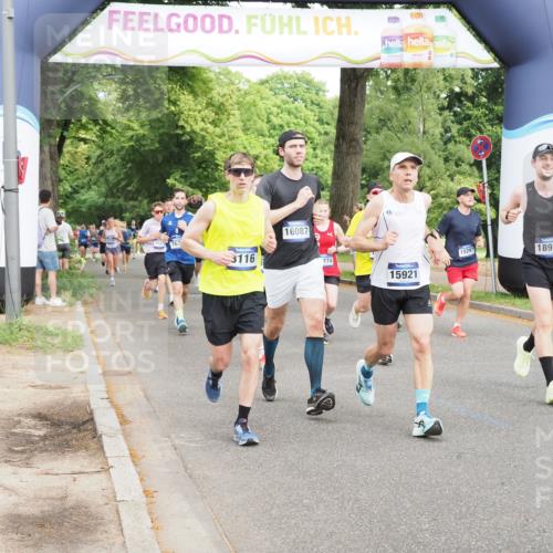 29.06.2025 - hella hamburg halbmarathon MichiJ http://msf.ph/oto/8269658 29.06.2025 10:31:09 Zwischen KM18-KM19 2233, 3116, 3697, 9371, 14201, 14210, 15233, 15301, 15921, 16626, 17363, 17864, 18274, 18632, 18920, 18987, 19090 meine-sportfotos.de