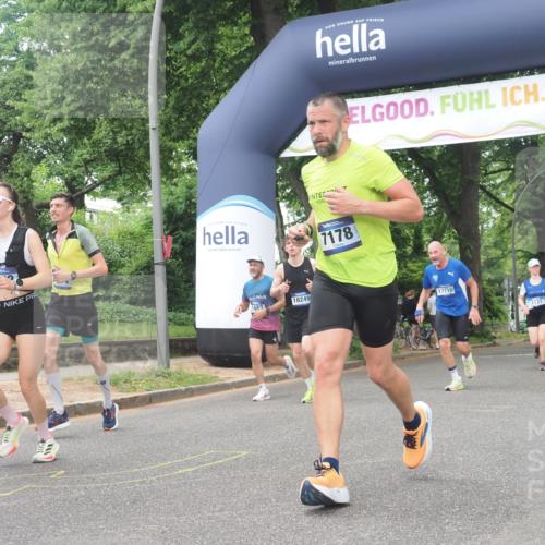 29.06.2025 - hella hamburg halbmarathon KatJ http://msf.ph/oto/8269706 29.06.2025 10:39:34 Zwischen KM18-KM19 2364, 4121, 4814, 4839, 5032, 5482, 6562, 6657, 7178, 7724, 7732, 8172, 8661, 8710, 8720 meine-sportfotos.de