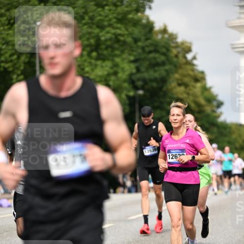29.06.2025 - hella hamburg halbmarathon Dr. Thomas Lammeyer http://msf.ph/oto/8269725 29.06.2025 10:15:10 Kennedybrücke 1531, 1866, 4287, 5379, 5440, 8171, 8807, 8810, 9169, 10196, 10372, 11149, 11321 meine-sportfotos.de