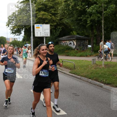 29.06.2025 - hella hamburg halbmarathon Yannick Fuchs http://msf.ph/oto/8269796 29.06.2025 10:36:54 20KM 1209, 1256, 1312, 1700, 1903, 2233, 3523, 4823, 5436, 5682, 6639, 6721, 6770, 7035, 7363, 7448, 7693, 7734, 7765, 7865, 9833, 10216, 10469, 12098, 13446, 13483, 13709, 13725, 14811, 15095, 15175, 15270, 16281, 16295, 16507, 16626, 16660, 17000, 17016, 17177, 17363, 17637, 17864, 17926, 18330, 18559, 18920 meine-sportfotos.de