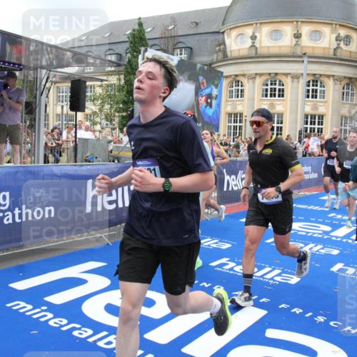 29.06.2025 - hella hamburg halbmarathon Michael Strokosch http://msf.ph/oto/8269923 29.06.2025 10:53:05 Ziel 2208, 3059, 3258, 3334, 4121, 5907, 7509, 7864, 8587, 9093, 9537, 12155, 12367, 12519, 12910, 14323, 14791, 15430, 18590, 18720, 19208 meine-sportfotos.de