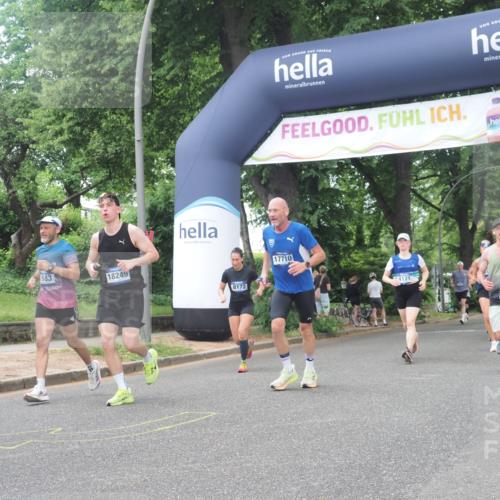 29.06.2025 - hella hamburg halbmarathon KatJ http://msf.ph/oto/8269926 29.06.2025 10:39:35 Zwischen KM18-KM19 1683, 2364, 4121, 4814, 4839, 5032, 5482, 6562, 6657, 7178, 7724, 7732, 8172, 8661, 8710 meine-sportfotos.de