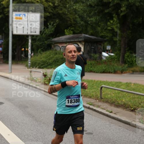 29.06.2025 - hella hamburg halbmarathon Yannick Fuchs http://msf.ph/oto/8270039 29.06.2025 10:49:02 20KM 1125, 1506, 1628, 2029, 2119, 2252, 2448, 2561, 2884, 2955, 3256, 3652, 4029, 4616, 4868, 4903, 5021, 5319, 6355, 6433, 6587, 6891, 6938, 8487, 8618, 8973, 10044, 10188, 10368, 10376, 11184, 11568, 11797, 11799, 11976, 12483, 12526, 12584, 12961, 13267, 13988, 14750, 14834, 14845, 14909, 15389, 15854, 15868, 15896, 16047, 16110, 16327, 17842, 18031, 18190, 18380 meine-sportfotos.de