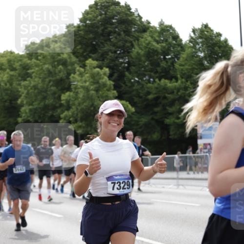 29.06.2025 - hella hamburg halbmarathon Jannik Wohlers http://msf.ph/oto/8270050 29.06.2025 10:33:50 Lombardsbrücke 1672, 2265, 2464, 2496, 2510, 2511, 2526, 2801, 2933, 3145, 3829, 3848, 4824, 4826, 5609, 6105, 6574, 7324, 7329, 8277, 8349, 8965, 10360, 10564, 11432, 11668, 12165, 12330, 12896, 13437, 13485, 13747, 14047, 14058, 14854, 14855, 14918, 14919, 15793, 15845, 15983, 16115, 16578, 17105, 17650, 17789, 17953, 18044 meine-sportfotos.de